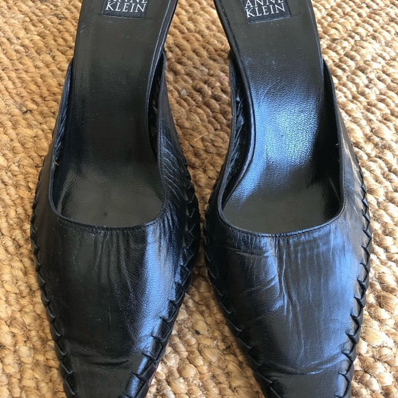 Anne Klein Black Mule with pointed toe - Picture 3 of 4